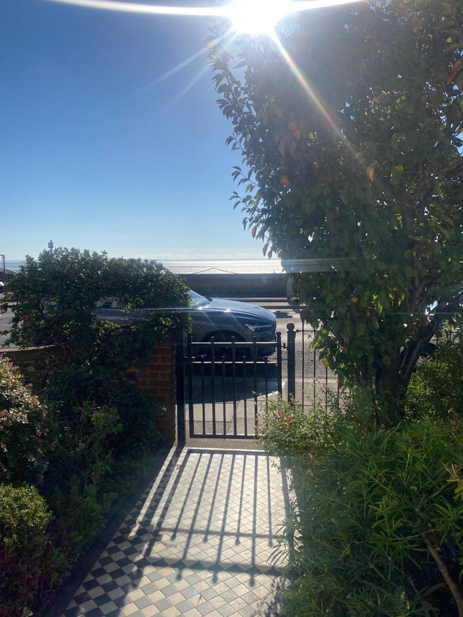 Pebbles Guest House Southend-on-Sea Esterno foto