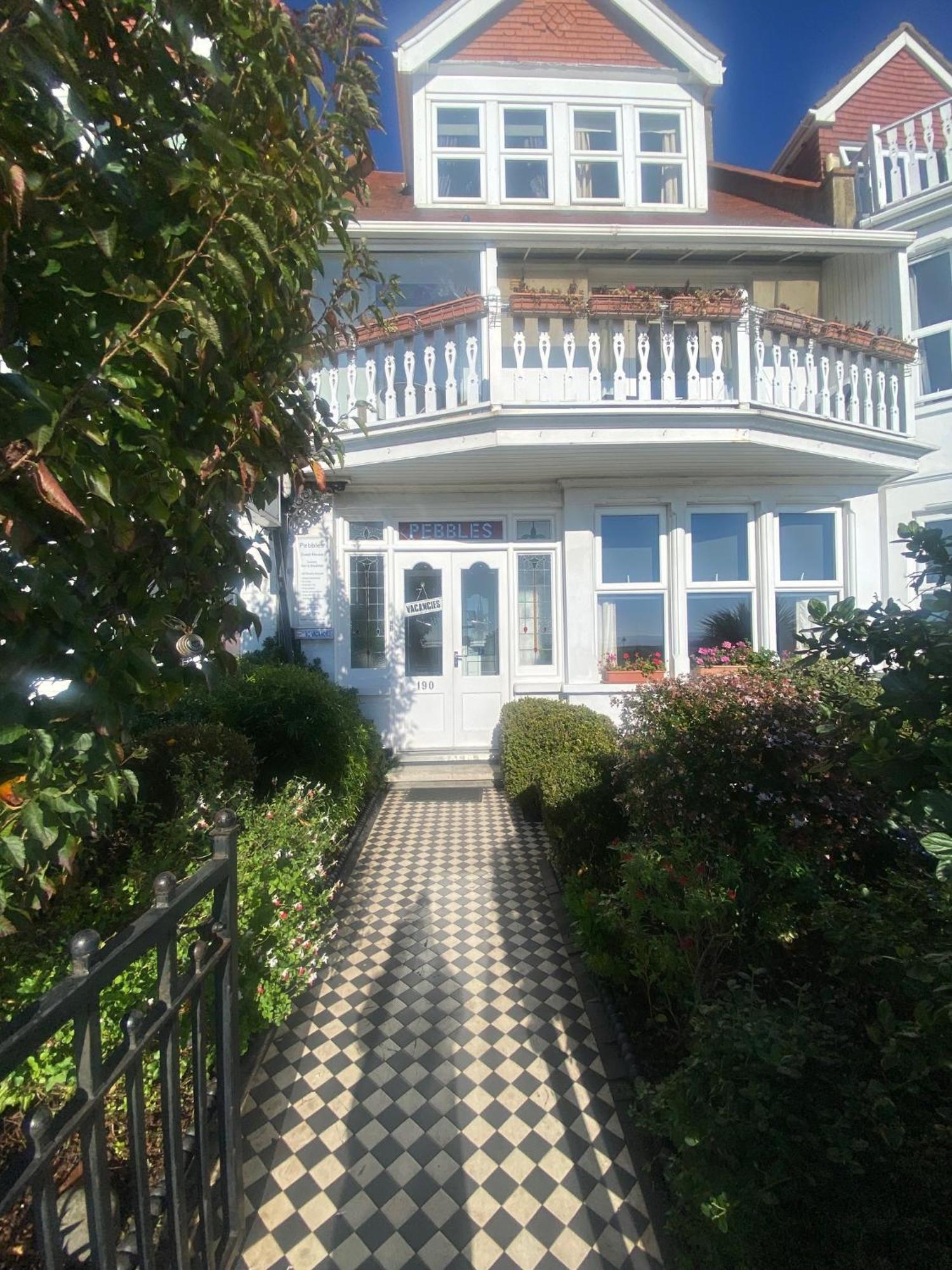 Pebbles Guest House Southend-on-Sea Esterno foto
